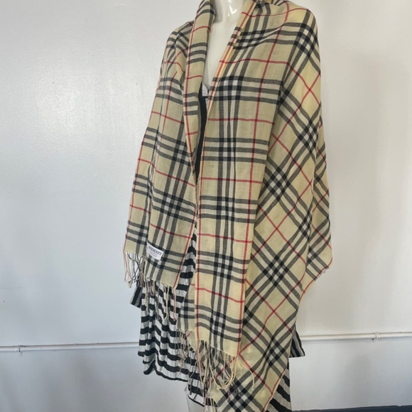 Burberry 100 % pashmina shawl scarf Made in London - Picture 5 of 6